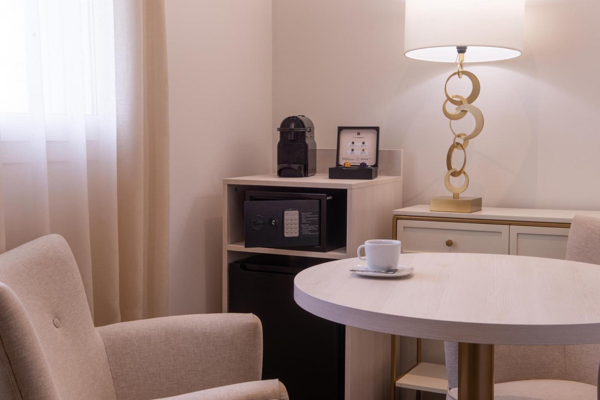The Originals Boutique, Parc Hotel, Orleans Sud Ла-Шапель-Сен-Мемен Экстерьер фото